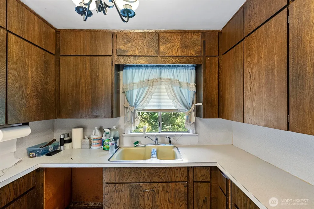 4727 Chico Way NW Bremerton, WA 98312