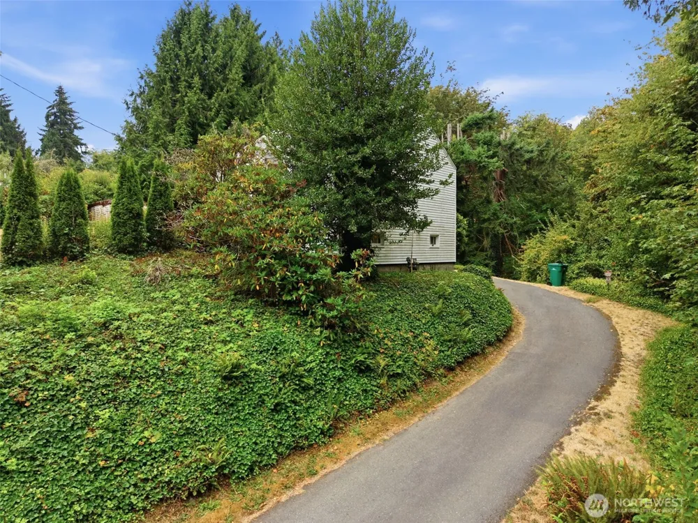 4727 Chico Way NW Bremerton, WA 98312
