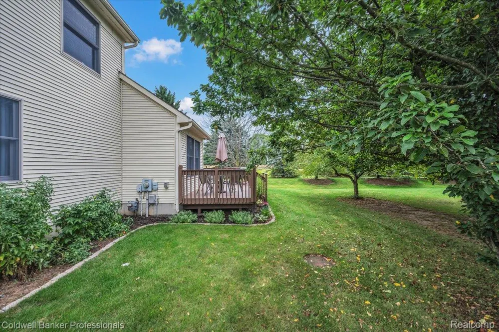 646 Rolling Hills Lane Lapeer City, MI 48446