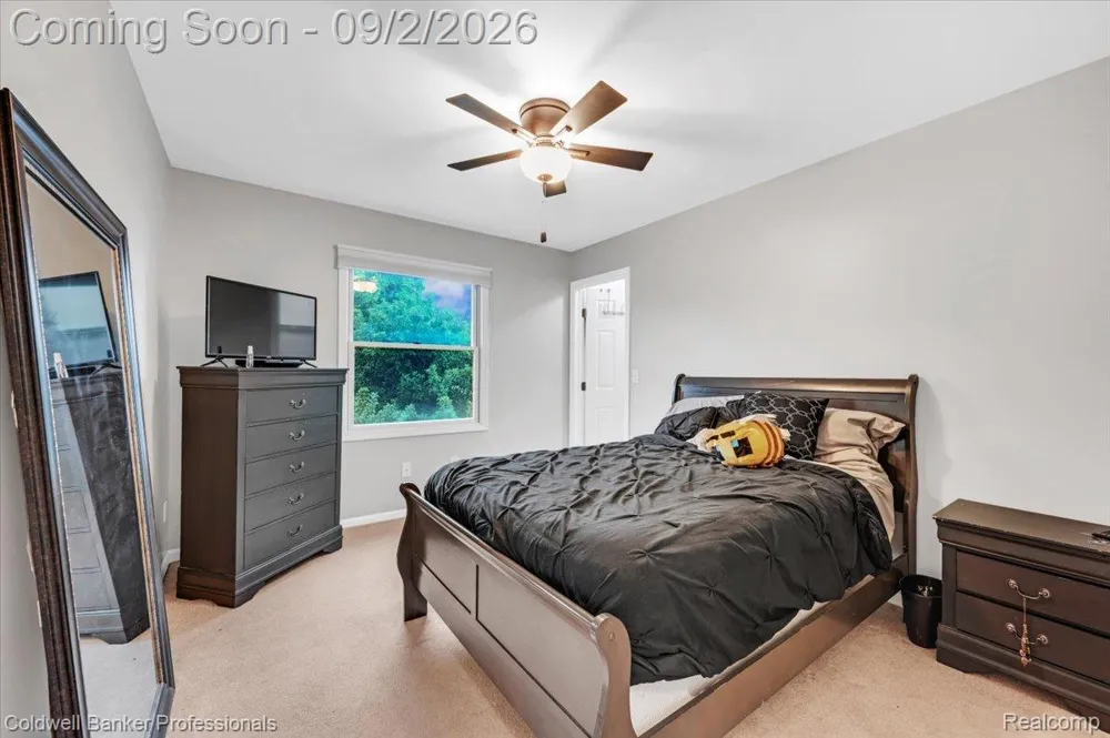 646 Rolling Hills Lane Lapeer City, MI 48446