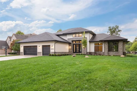 8894 Marquette Drive