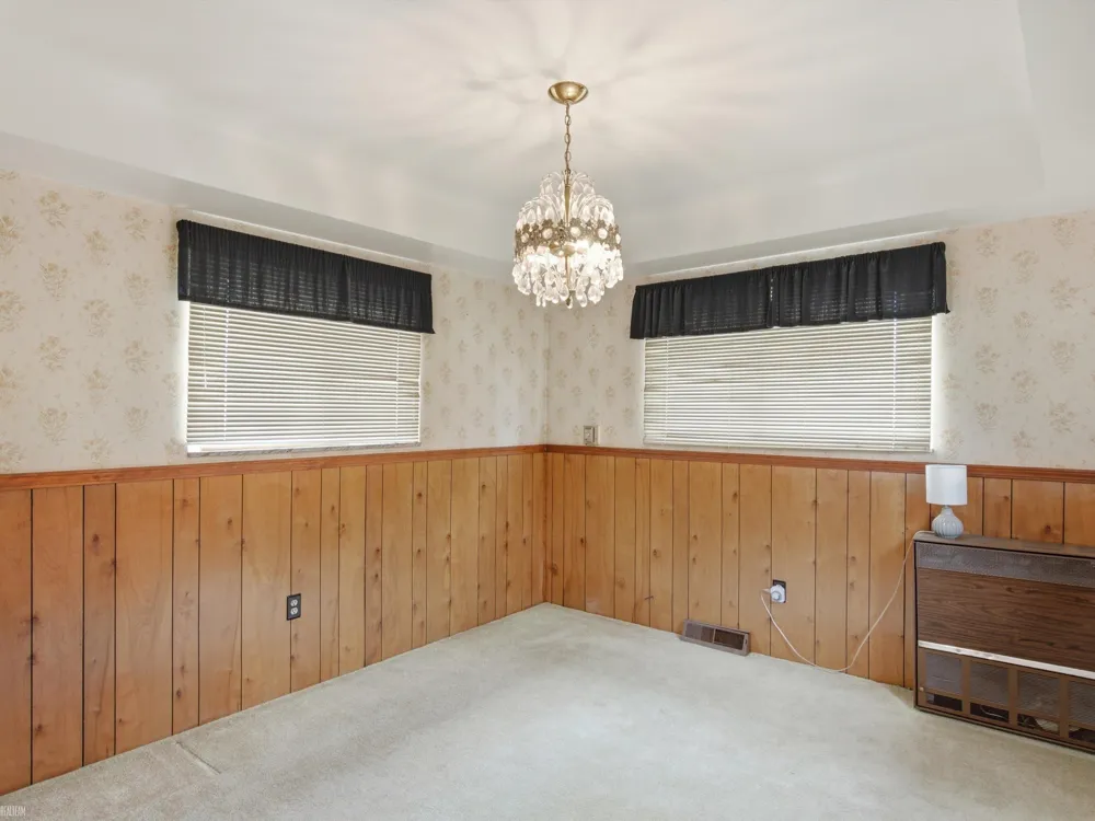 28611 Groveland Street Roseville City, MI 48066
