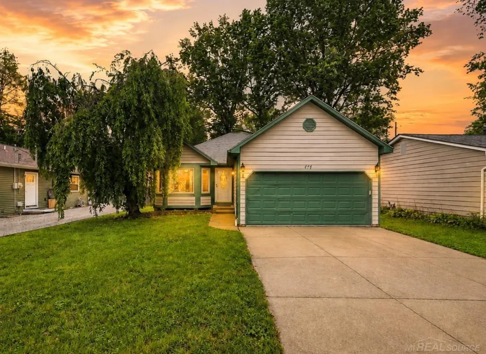 474 Maple Street Algonac City, MI 48001