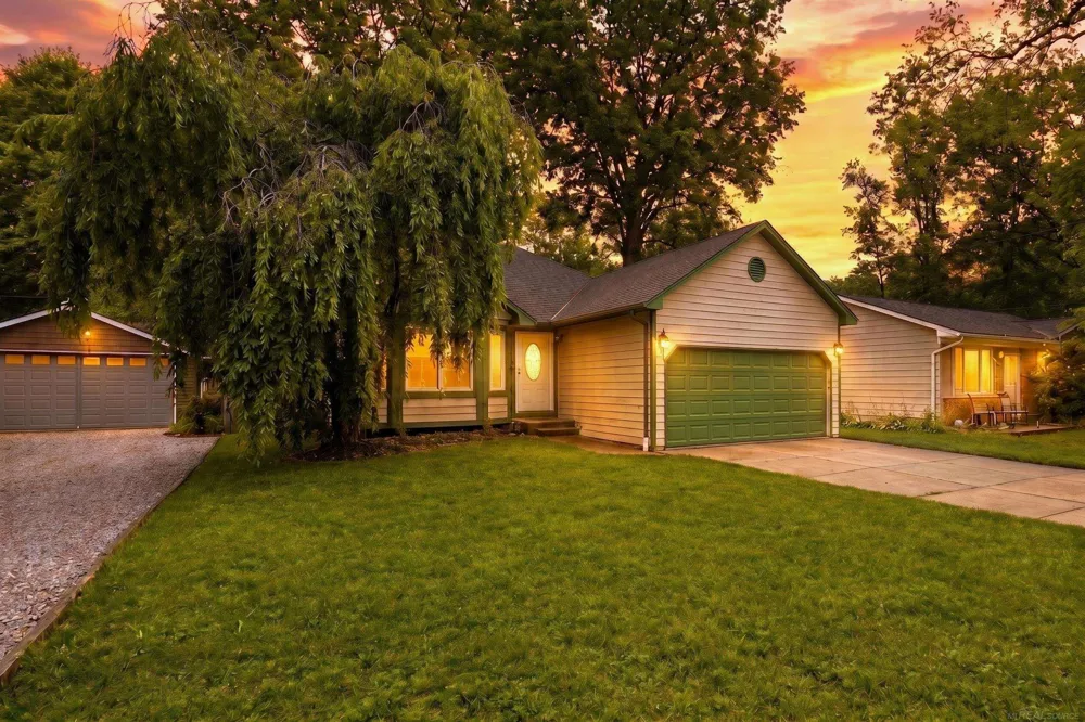 474 Maple Street Algonac City, MI 48001