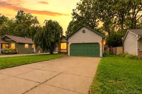 474 Maple Street