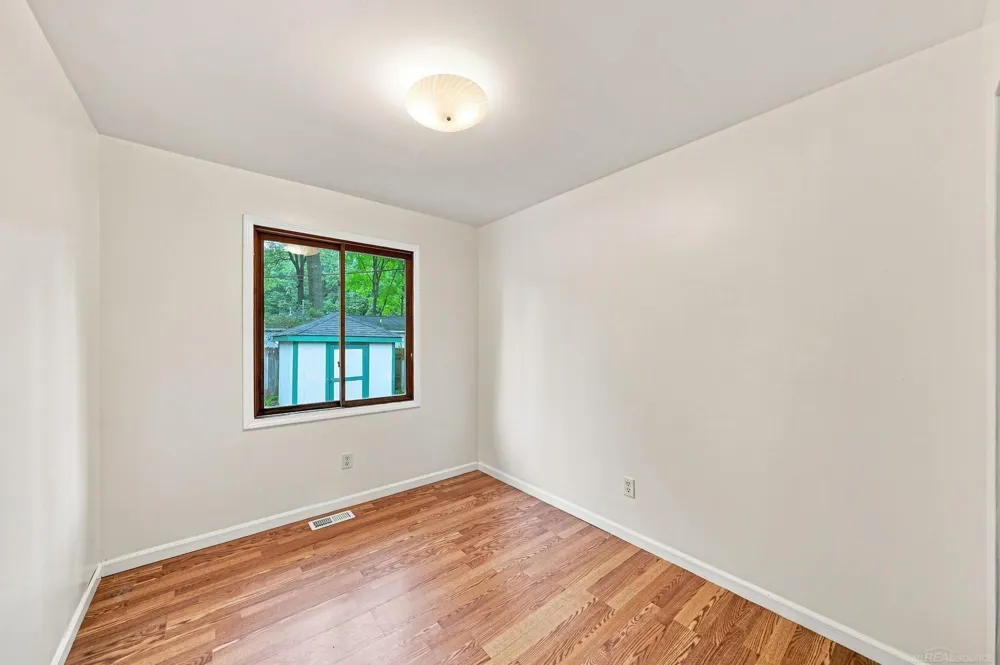 474 Maple Street Algonac City, MI 48001