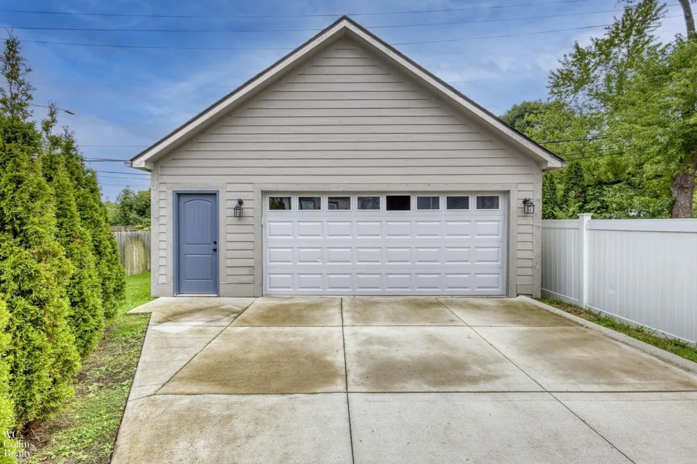 1624 Cole Street Birmingham City, MI 48009