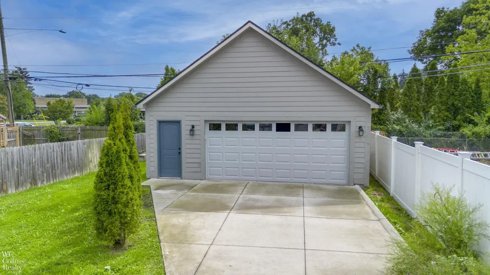 1624 Cole Street Birmingham City, MI 48009