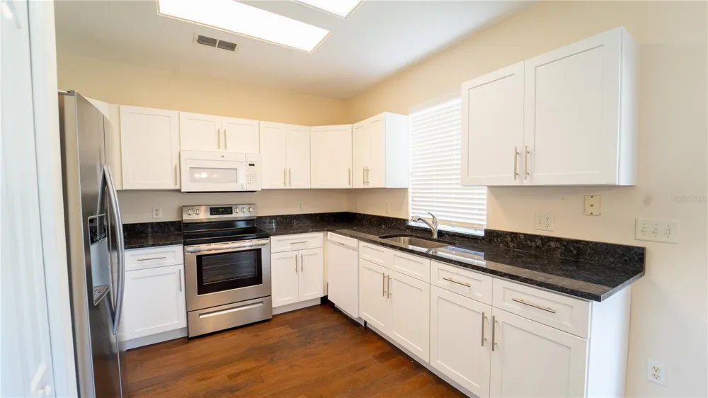 2264 HILLSHIRE DRIVE Orlando, FL 32828
