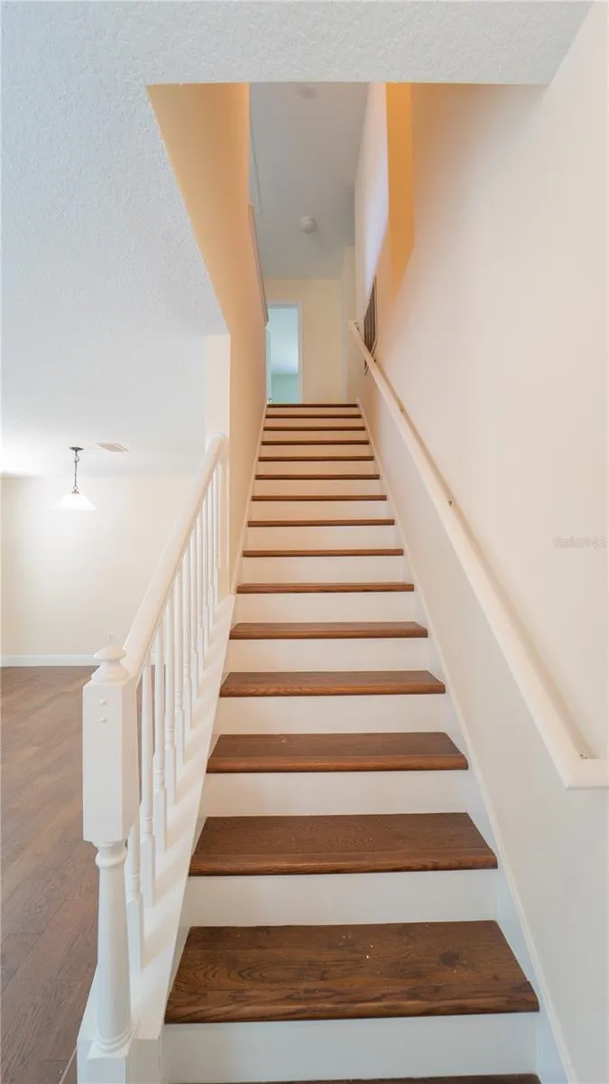 2264 HILLSHIRE DRIVE Orlando, FL 32828