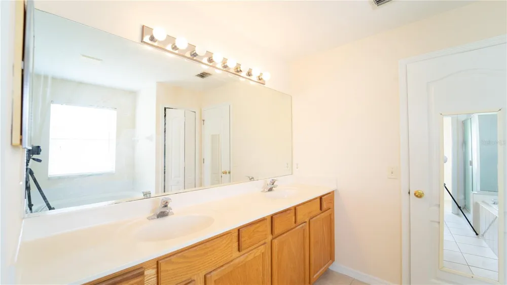 2264 HILLSHIRE DRIVE Orlando, FL 32828