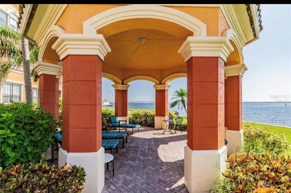 2741 VIA CIPRIANI #916A Clearwater, FL 33764