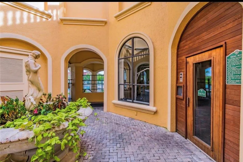 2741 VIA CIPRIANI #916A Clearwater, FL 33764