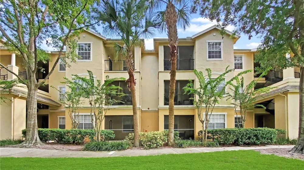 2600 ROBERT TRENT JONES DRIVE #916 Orlando, FL 32835