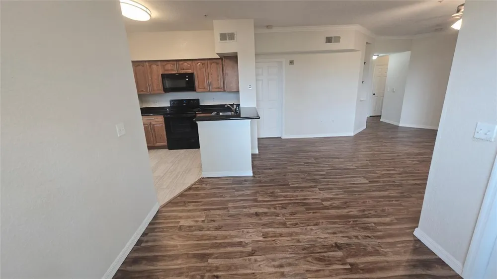 2600 ROBERT TRENT JONES DRIVE #916 Orlando, FL 32835