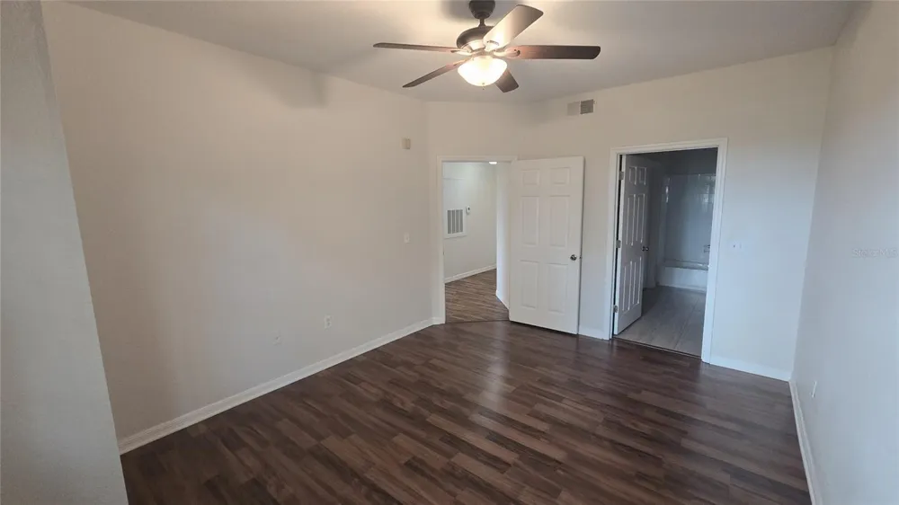 2600 ROBERT TRENT JONES DRIVE #916 Orlando, FL 32835