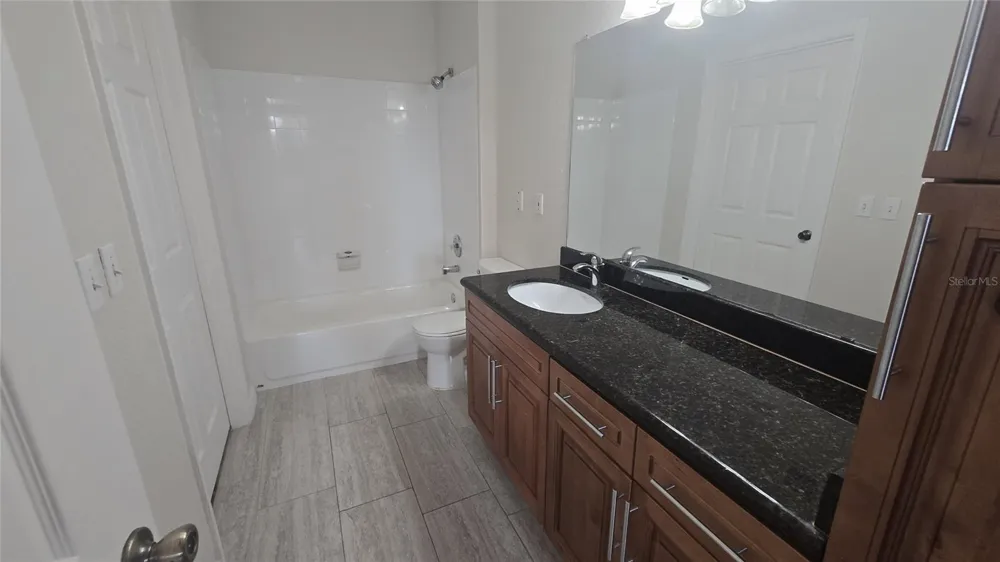 2600 ROBERT TRENT JONES DRIVE #916 Orlando, FL 32835