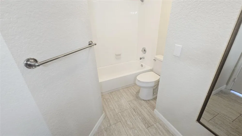 2600 ROBERT TRENT JONES DRIVE #916 Orlando, FL 32835