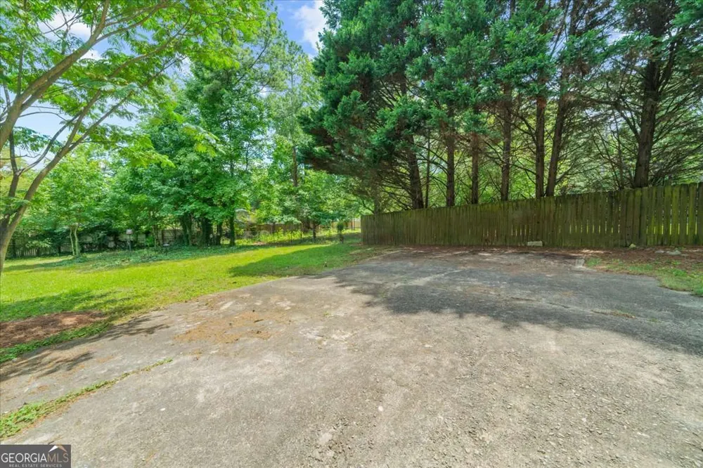 2053 Deerfield RUN Snellville, GA 30078