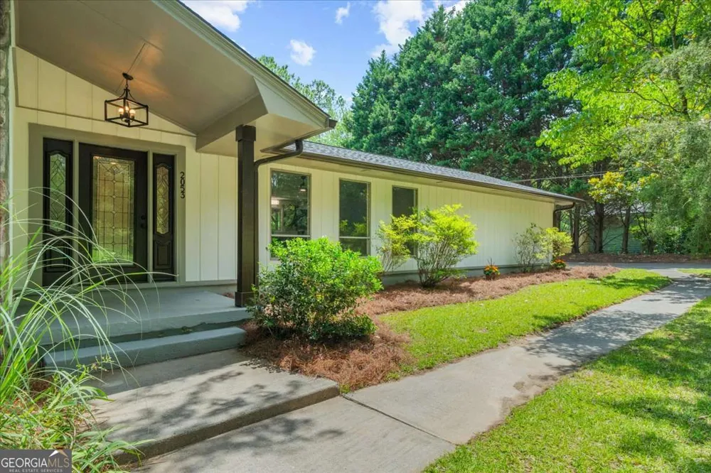 2053 Deerfield RUN Snellville, GA 30078