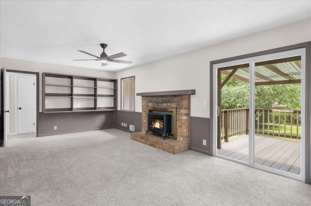 2053 Deerfield RUN Snellville, GA 30078