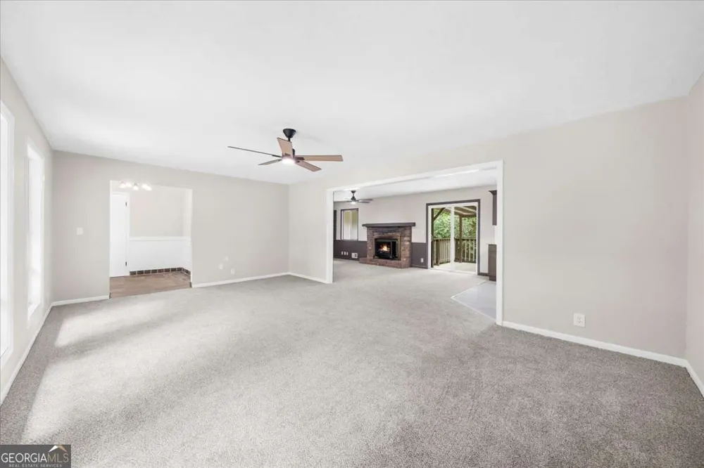 2053 Deerfield RUN Snellville, GA 30078