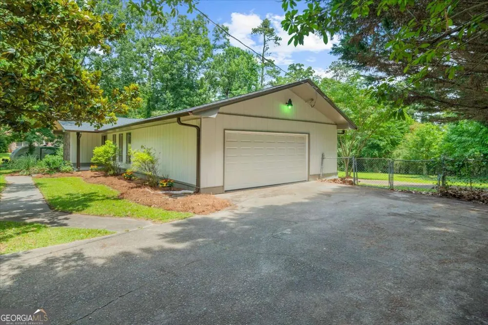 2053 Deerfield RUN Snellville, GA 30078