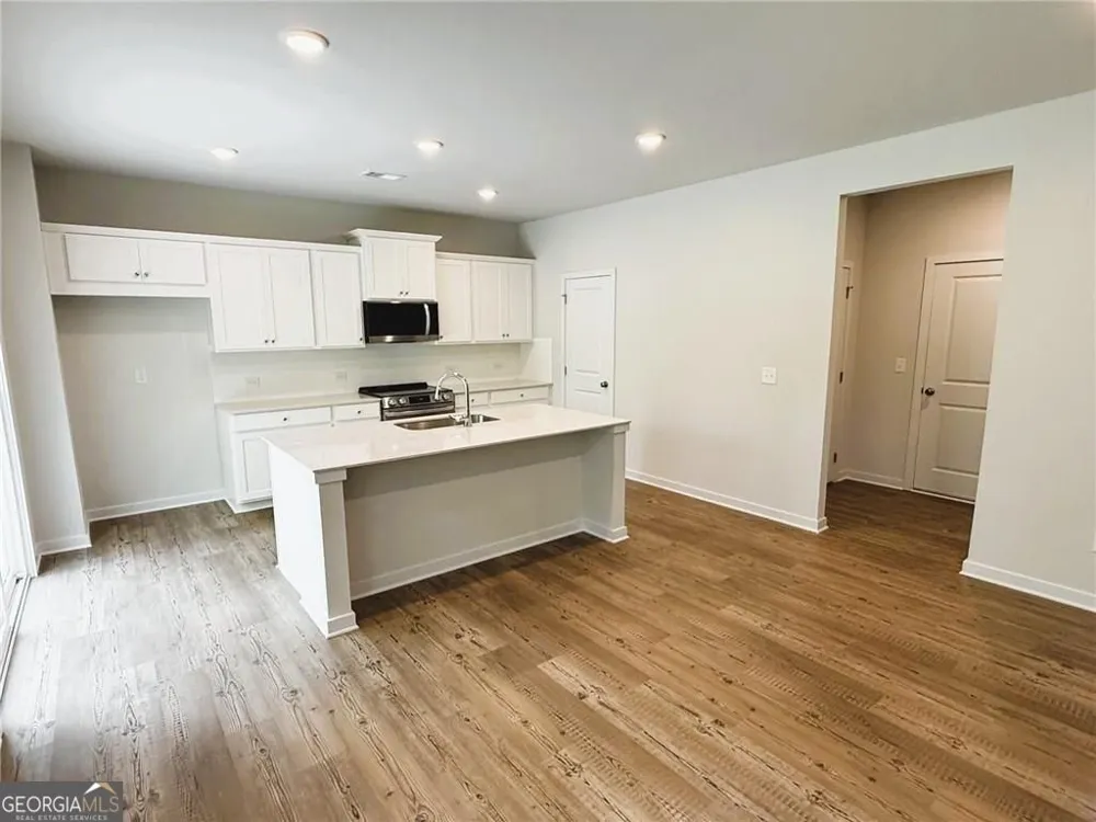 25 Whispering Oak WAY Dallas, GA 30157