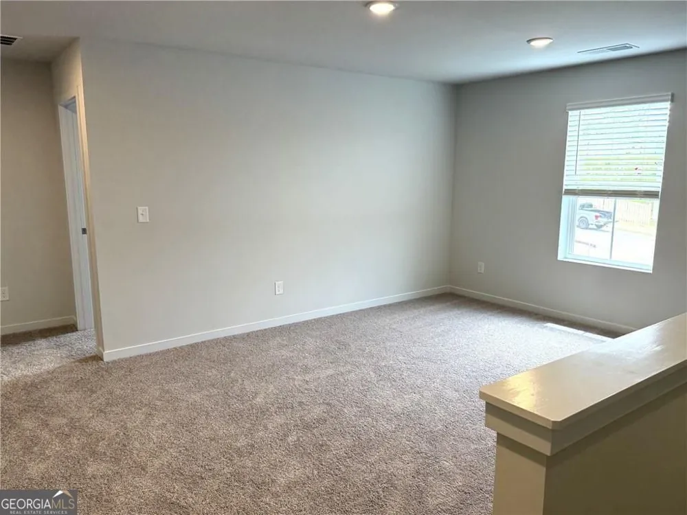 25 Whispering Oak WAY Dallas, GA 30157