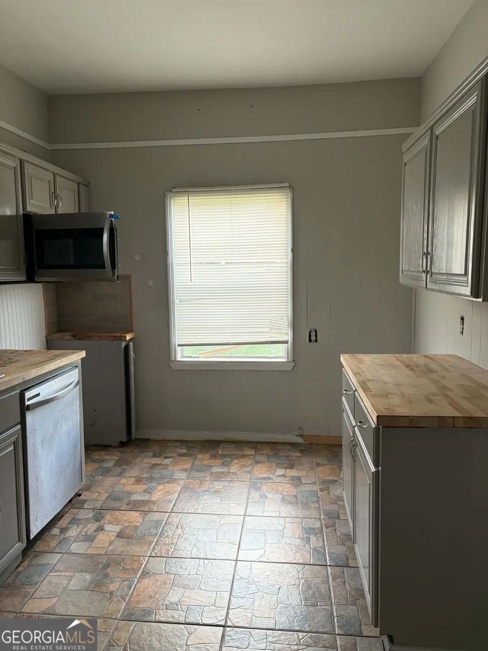 9081 E Oglethorpe HWY Midway, GA 31320