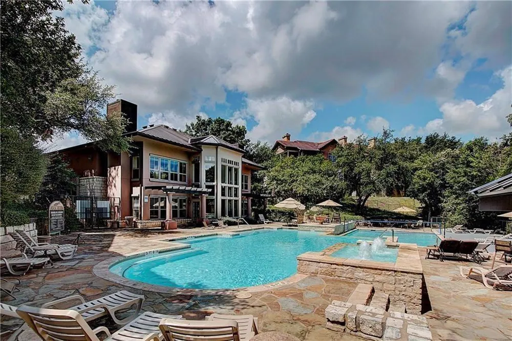 6000 Shepherd Mountain Cove #1902 Austin, TX 78730
