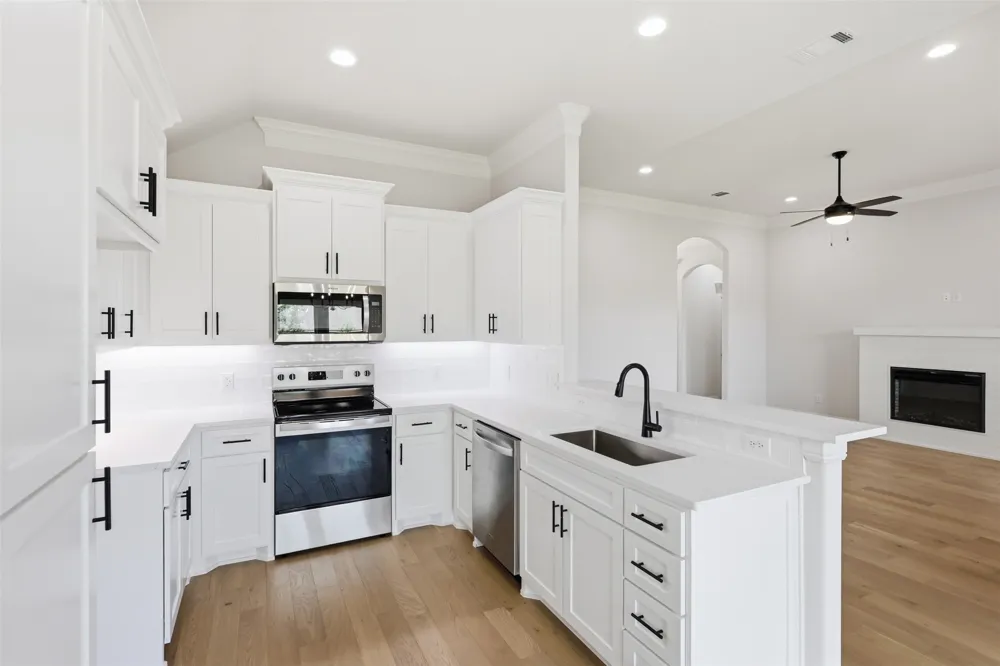 728 Raylan Street Springtown, TX 76082