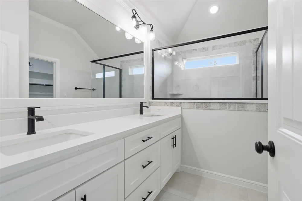 728 Raylan Street Springtown, TX 76082