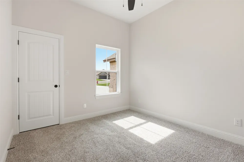 728 Raylan Street Springtown, TX 76082