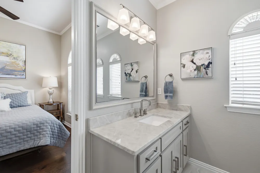 2224 Cachelle Court Bedford, TX 76021