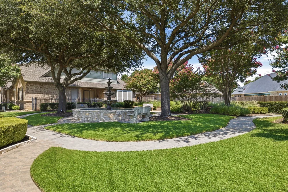 2224 Cachelle Court Bedford, TX 76021