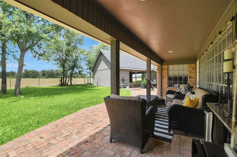 925 Standley Road Madisonville, TX 77864