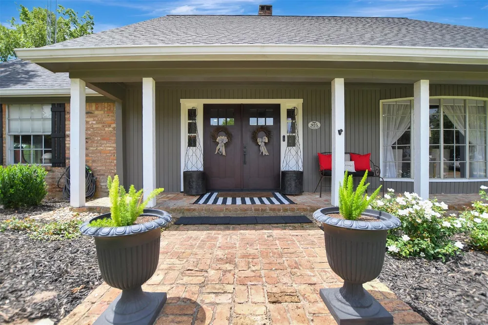 925 Standley Road Madisonville, TX 77864
