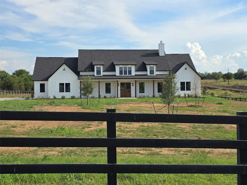370 Spring Creek Road Brenham, TX 77833