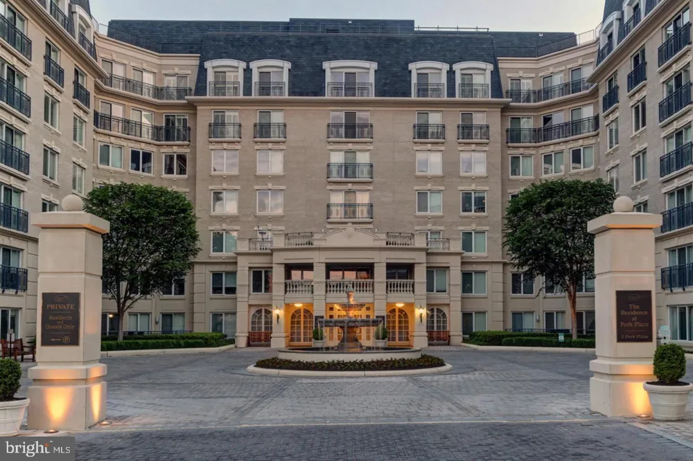 5 PARK PLACE #624 Annapolis, MD 21401