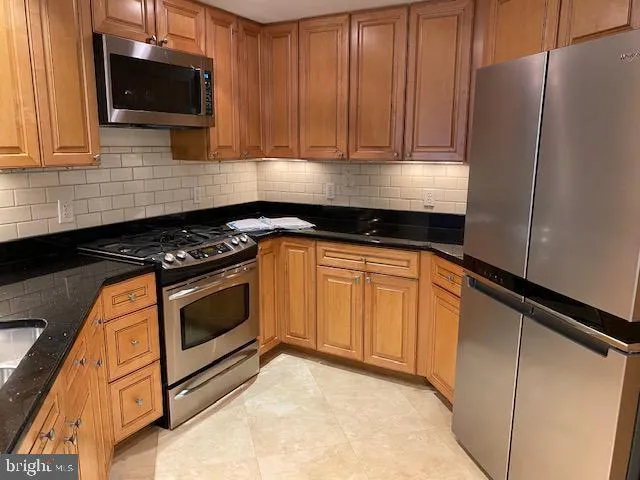 5 PARK PLACE #624 Annapolis, MD 21401