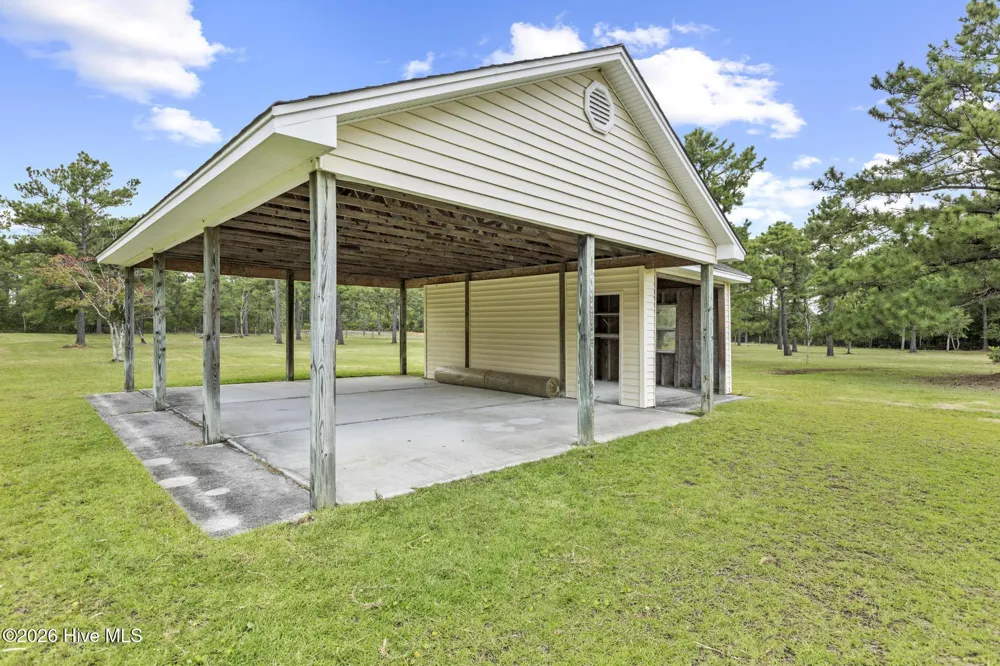162 Griffith Road Hampstead, NC 28443