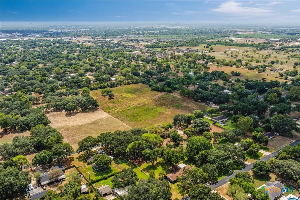 303 Edinburgh Street Victoria, TX 77904