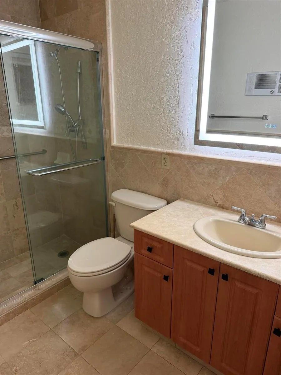 5501 MONROE STREET Hollywood, FL 33021