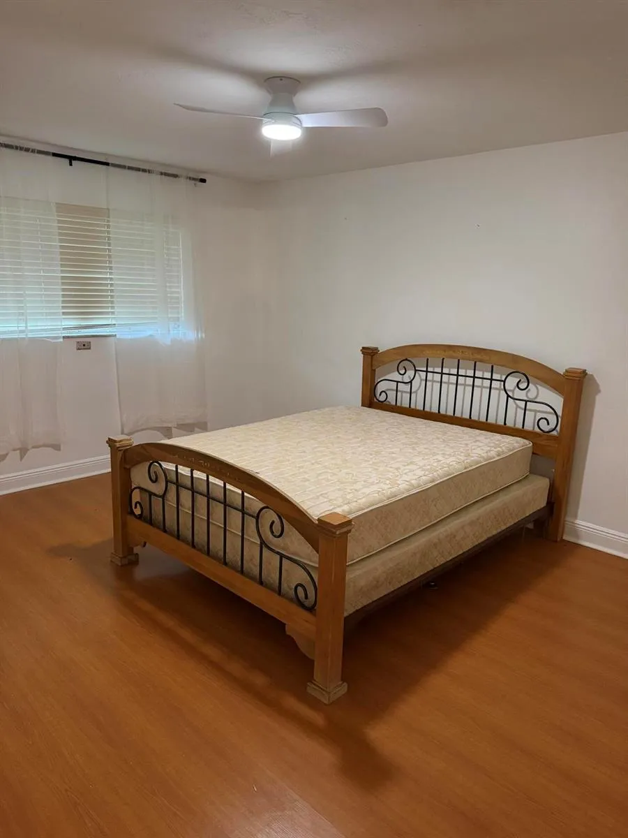 5501 MONROE STREET Hollywood, FL 33021