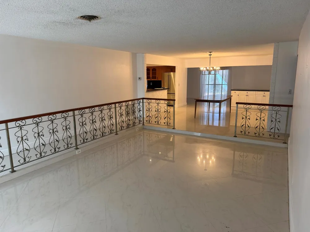 5501 MONROE STREET Hollywood, FL 33021