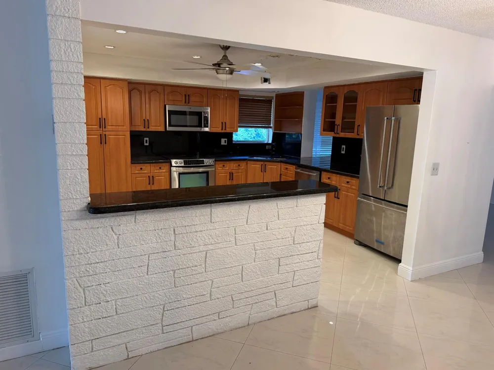5501 MONROE STREET Hollywood, FL 33021