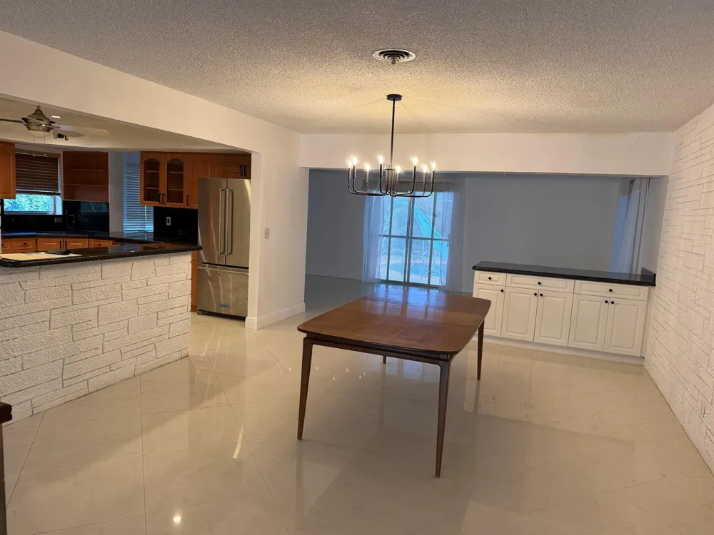 5501 MONROE STREET Hollywood, FL 33021