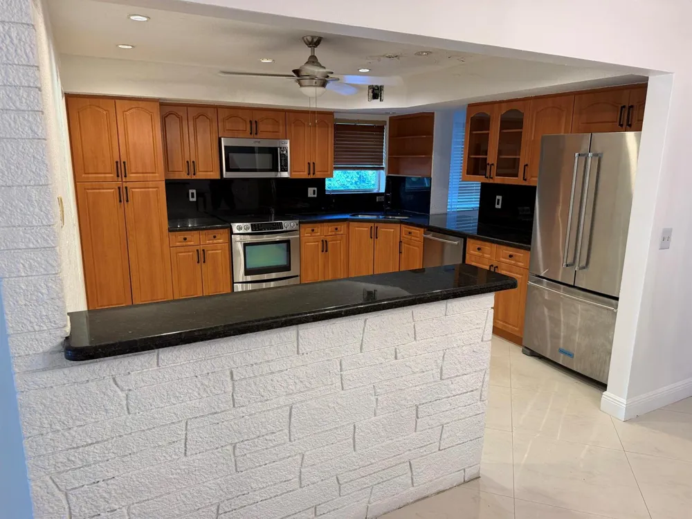 5501 MONROE STREET Hollywood, FL 33021