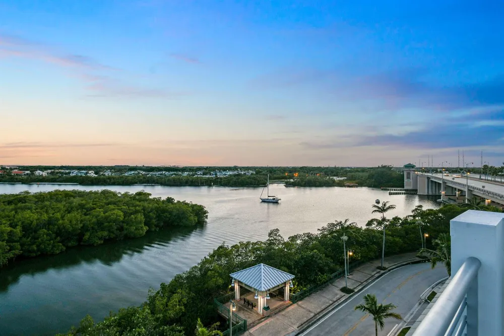 1 S COASTAL WAY #202 Jupiter, FL 33477